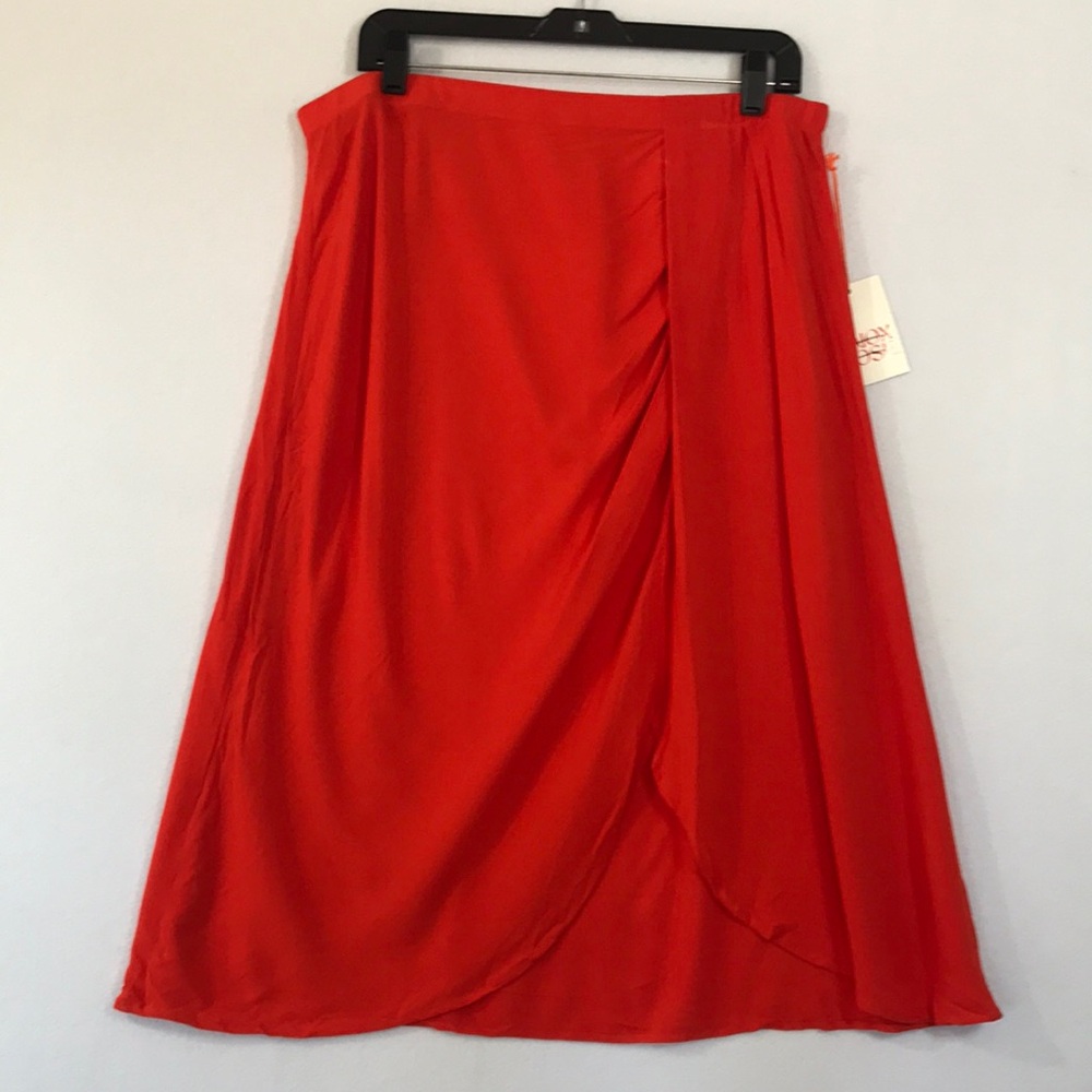 NEW Knox Rose Skirt